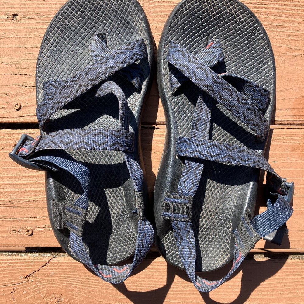 Men's Chaco Z/2 Size 8 Wide - Blue Straps